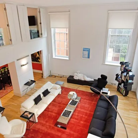 Rent this 3 bed apartment on Coleridge House in 1 Coleridge Gardens, London