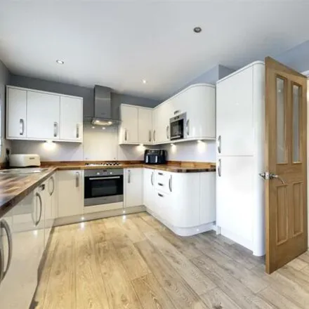 Image 3 - Mill Wood View, Storrs, S6 6FG, United Kingdom - House for sale