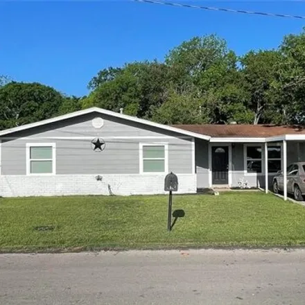 Buy this 4 bed house on 812 Boenig Street in Seguin, TX 78155