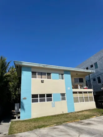Rent this 1 bed house on 2121 biarritz