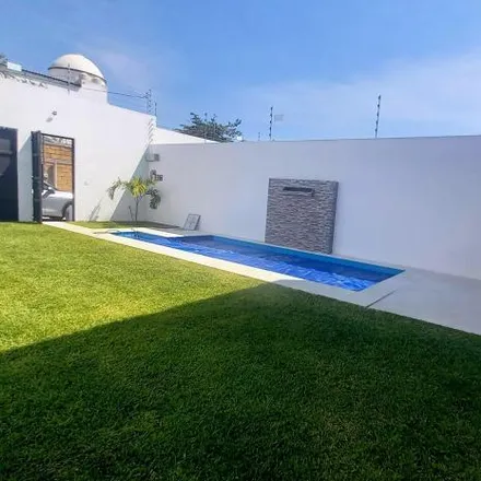 Buy this 4 bed house on Calle Plutarco Elías Calles in Casa Blanca, 62760 Tres de Mayo