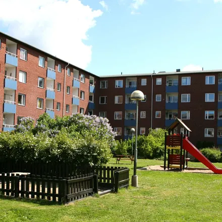 Rent this 3 bed apartment on Safirgatan 1 in 421 49 Gothenburg, Sweden