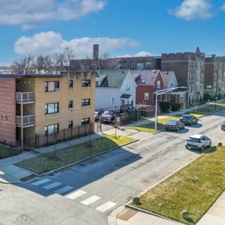Buy this studio house on 7800-7806 South Coles Avenue in Chicago, IL 60649