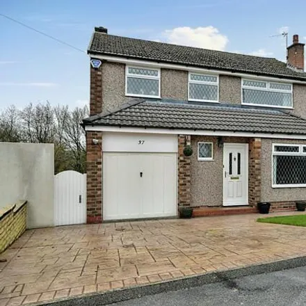 Rent this 3 bed house on Churchill Crescent in Marple, SK6 6HN