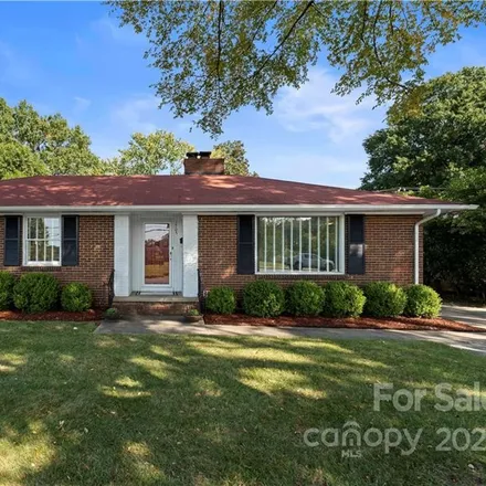 Buy this 3 bed house on 1705 Tyvola Road in Charlotte, NC 28210