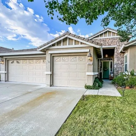 Buy this 3 bed house on 2008 Petruchio Way in Roseville, CA 95661