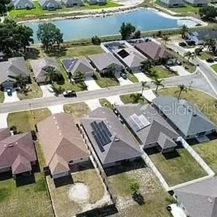 Image 2 - 4075 Island Lakes Drive, Winter Haven, FL 33881, USA - House for sale