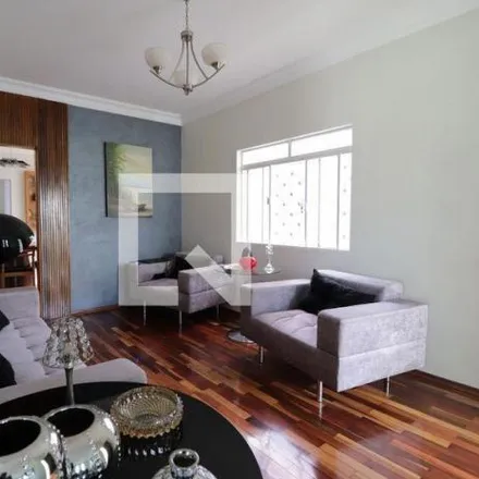Rent this 4 bed house on Rua General Osório in Tabajaras, Uberlândia - MG