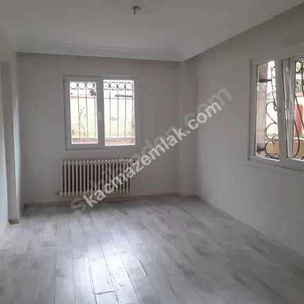 Rent this 3 bed apartment on İstanbul Türk Protestan Kilisesi in Çeşme Sokağı, 34840 Maltepe