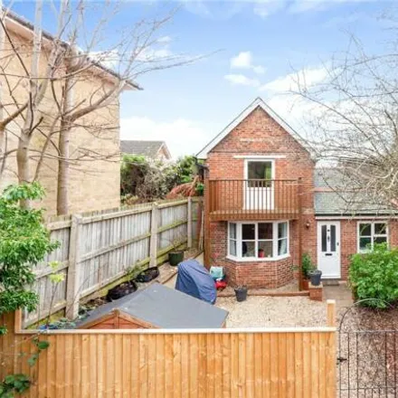 Buy this 2 bed house on Temple Road in Oxford, OX4 2ET