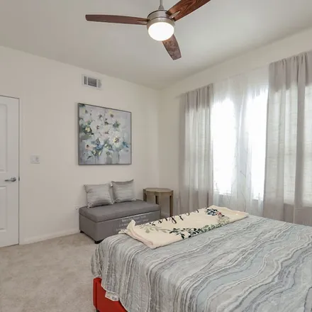 Rent this 1 bed condo on Katy