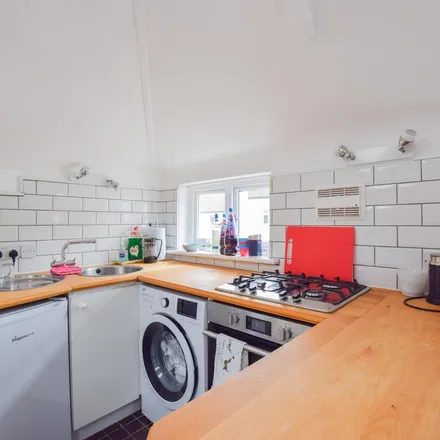 Image 5 - Cambridge Cottages, London, TW9 3AS, United Kingdom - House for rent