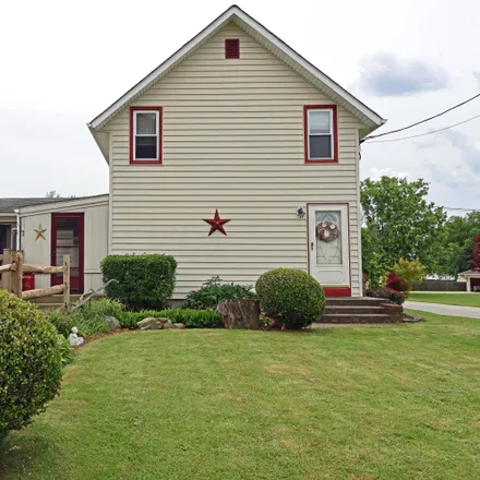 Buy this 4 bed house on 3849 Mink Street Southwest in Pataskala, OH 43062