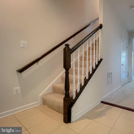 Image 5 - Carpet Gallery, Blooms Quarry Road, Yorkshire, Prince William County, VA 20113, USA - Townhouse for sale