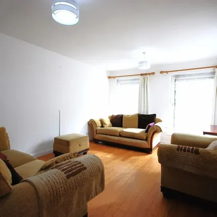 Rent this 4 bed apartment on Wicksteed House in Street, London