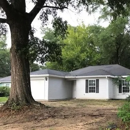 Rent this 3 bed house on 333 Lincoln Street South in Crestview, FL 32536
