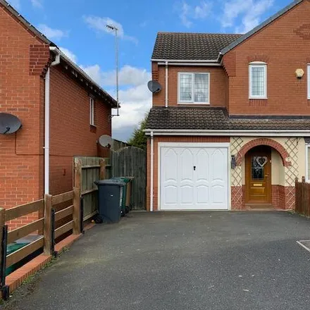 Buy this 4 bed house on Mason Crescent in Swadlincote, DE11 8JP