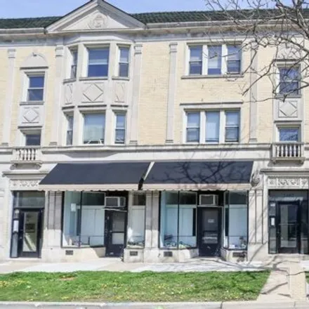 Rent this 1 bed condo on 2400-2410 West Lunt Avenue in Chicago, IL 60645