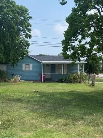 Buy this 2 bed house on Walnut Street in Freeport, TX 77541
