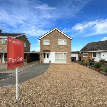 Buy this 3 bed house on Fairview Avenue in Chatteris, PE16 6QW