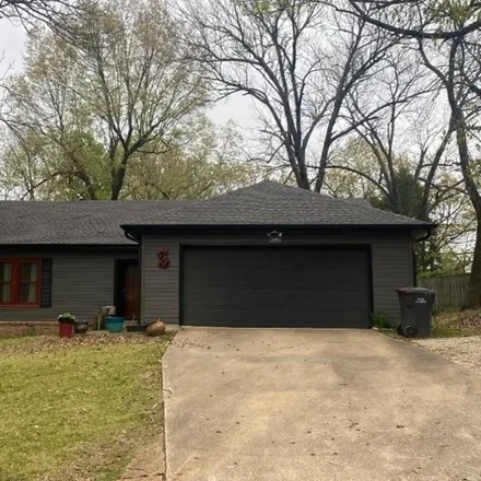 Buy this 3 bed house on 3152 Candlewood Drive in Jonesboro, AR 72404