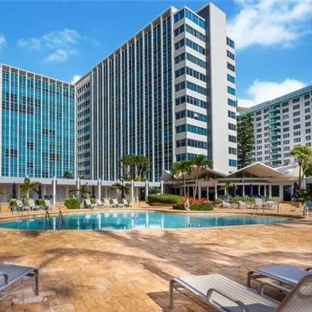 Image 9 - Crystal House Condominiums, 5055 Collins Avenue, Miami Beach, FL 33140, USA - Condo for rent