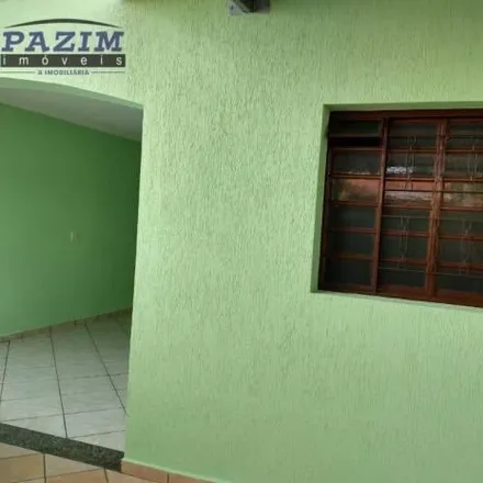 Rent this 2 bed house on Rua Egídio Pinhata in Centro, Vinhedo - SP