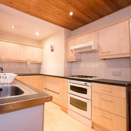 Rent this 3 bed room on Suffolk Street in Salford, M6 6DU