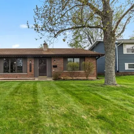 Buy this 3 bed house on 1161 Hassell Road in Hoffman Estates, Schaumburg Township