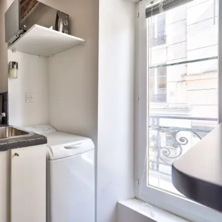 Image 3 - 1 Rue de l'Échiquier, 75010 Paris, France - Apartment for rent