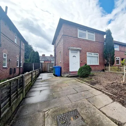Rent this 3 bed townhouse on Halliday Road in Manchester, M40 2SU