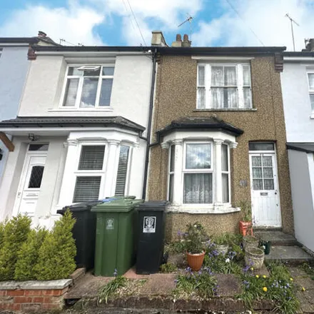 Buy this 3 bed townhouse on Elfrida Road in Watford, WD18 0AT