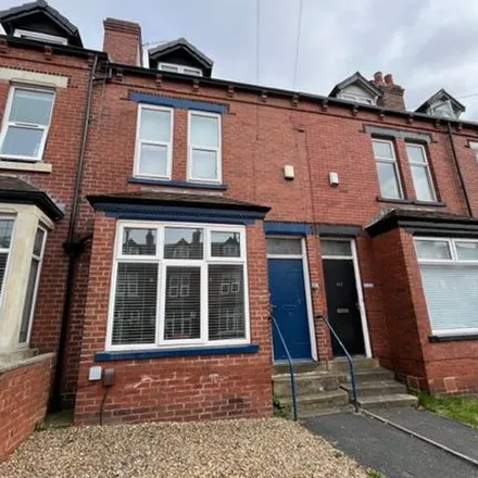 Rent this 5 bed townhouse on 84 Ash Road in Leeds, LS6 3EZ