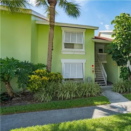 Buy this 1 bed condo on 3735 42nd Way South in Saint Petersburg, FL 33711