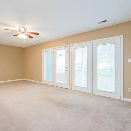 Image 6 - 2014 Quaker Landing, Raleigh, NC 27603, USA - Condo for sale