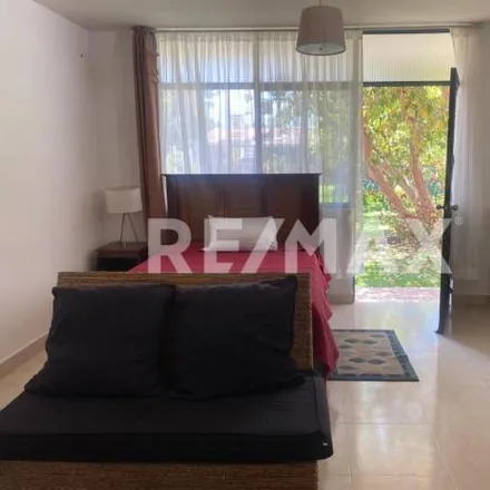 Rent this 1 bed apartment on Calle Las Rosas 1068 in Delfines, 36610 Irapuato