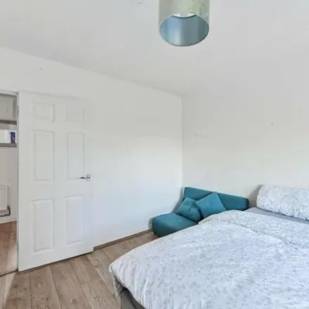 Rent this 2 bed apartment on Maplefield in Biggerstaff Street, London