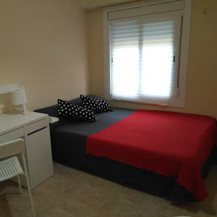 Rent this 5 bed room on Carrer de les Arts Gràfiques in 23, 46010 Valencia