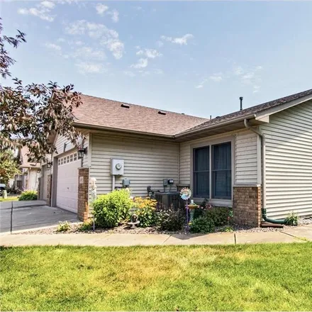 Image 1 - 10915 Kirby Boulevard, Chisago City, MN 55013, USA - Townhouse for sale