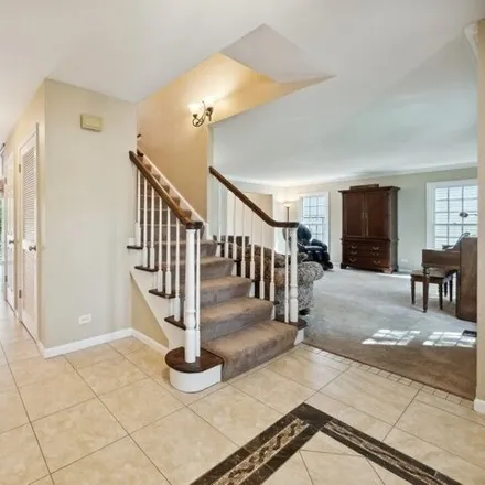 Image 2 - North Mitchell Drove, Arlington Heights, IL 60004, USA - House for sale