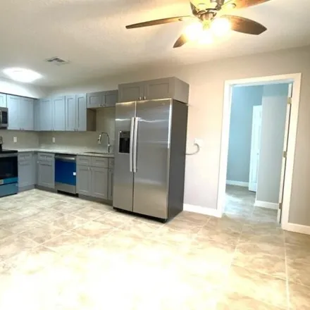 Image 2 - 228 East Holly Drive, Orange City Hills, Volusia County, FL 32763, USA - House for rent