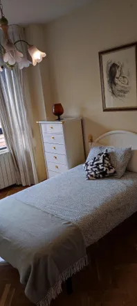 Rent this 3 bed room on Madrid in Calle de María del Carmen, 28011 Madrid