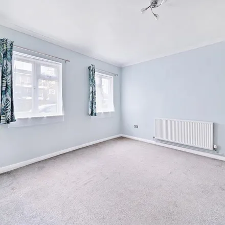 Rent this 1 bed apartment on Ewell Road in London, KT6 7AG