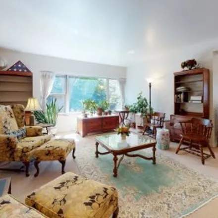 Buy this 2 bed apartment on #3b,1508 Hinman Avenue in North Shore, Evanston