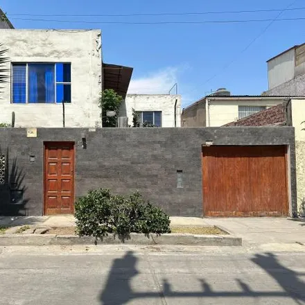 Image 2 - Las Verbenas, Ate, Lima Metropolitan Area 15022, Peru - House for sale