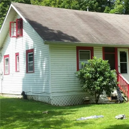 Buy this 5 bed house on 18 Thwaites Road in Clinton, NY 12580