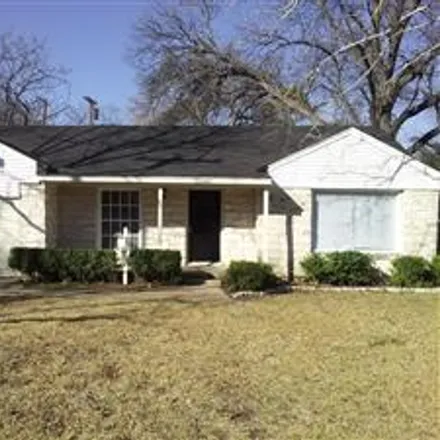 Rent this 3 bed house on 1329 Linden Ln