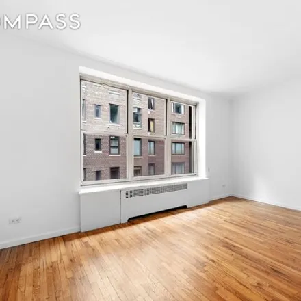 Image 1 - 330 East 58th Street, New York, NY 10022, USA - House for rent