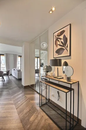 Image 2 - 48 Avenue Montaigne, 75008 Paris, France - Apartment for rent
