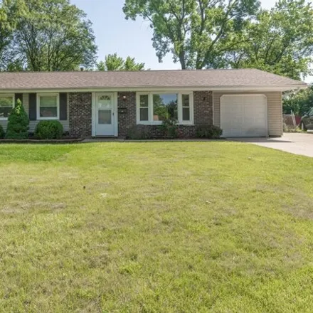 Rent this 3 bed house on 399 Fermi Court in Schaumburg, IL 60193